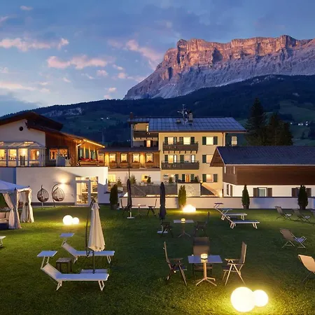 Dolomites Wellness Hotel Savoy Hotel