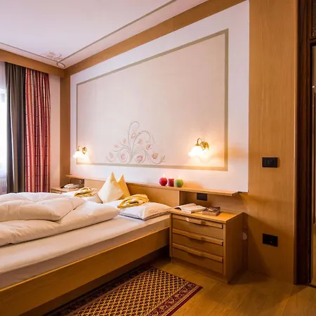 Dolomites Wellness Hotel Savoy Hotel La Villa (Trentino Alto Adige)