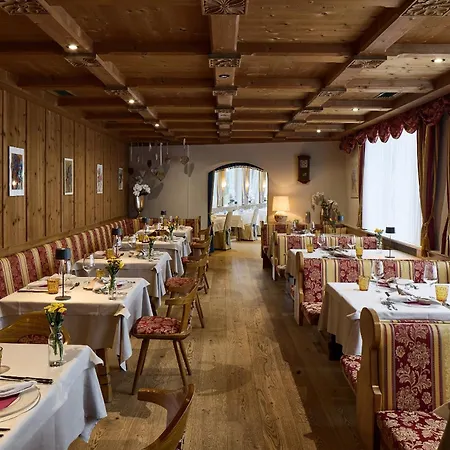 Dolomites Wellness Hotel Savoy Hotel 4*