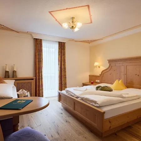 Dolomites Wellness Hotel Savoy Hotel