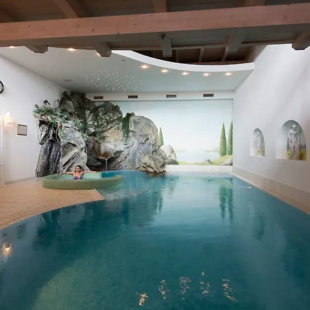 Hotel Dolomites Wellness Hotel Savoy 4*